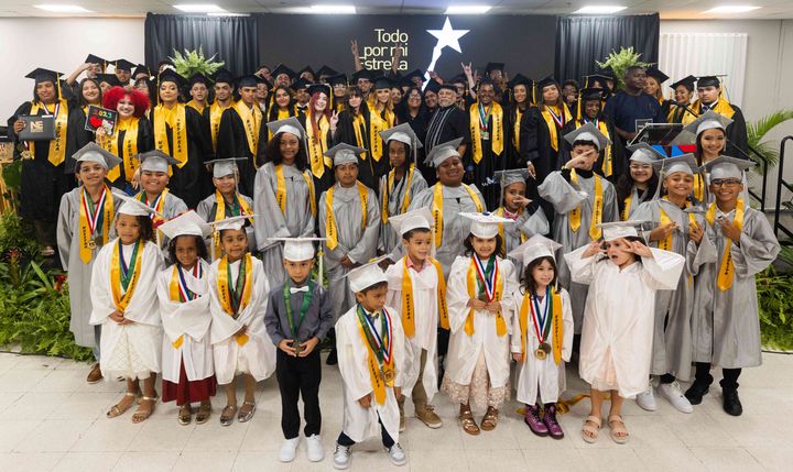 Amorosa graduación de Nuestra Escuela